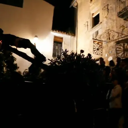 Casa Leyendas De - En Plena Zona Monumental *