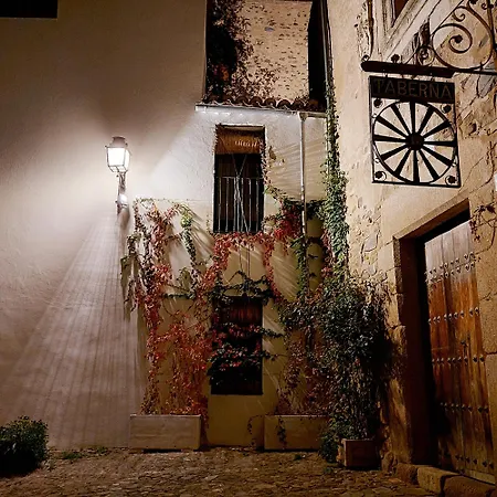 Apartment Casa Leyendas De - En Plena Zona Monumental Caceres