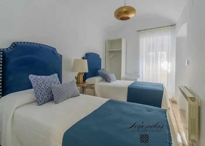 Casa Leyendas De - En Plena Zona Monumental Caces