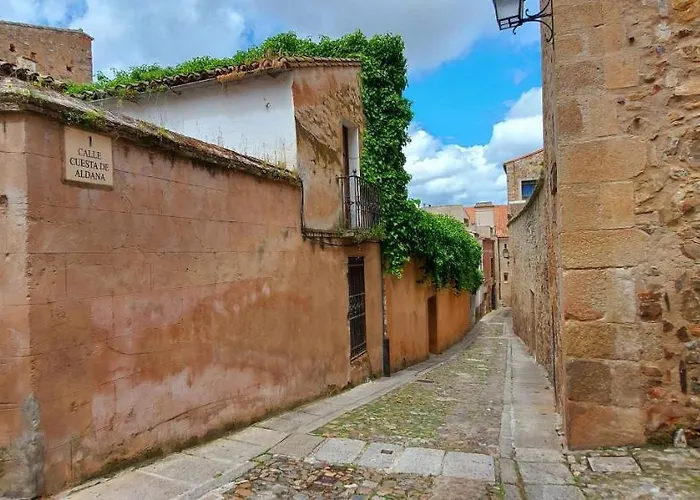 Casa Leyendas De - En Plena Zona Monumental *