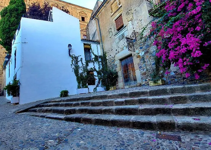 Casa Leyendas De - En Plena Zona Monumental Lägenhet Caces